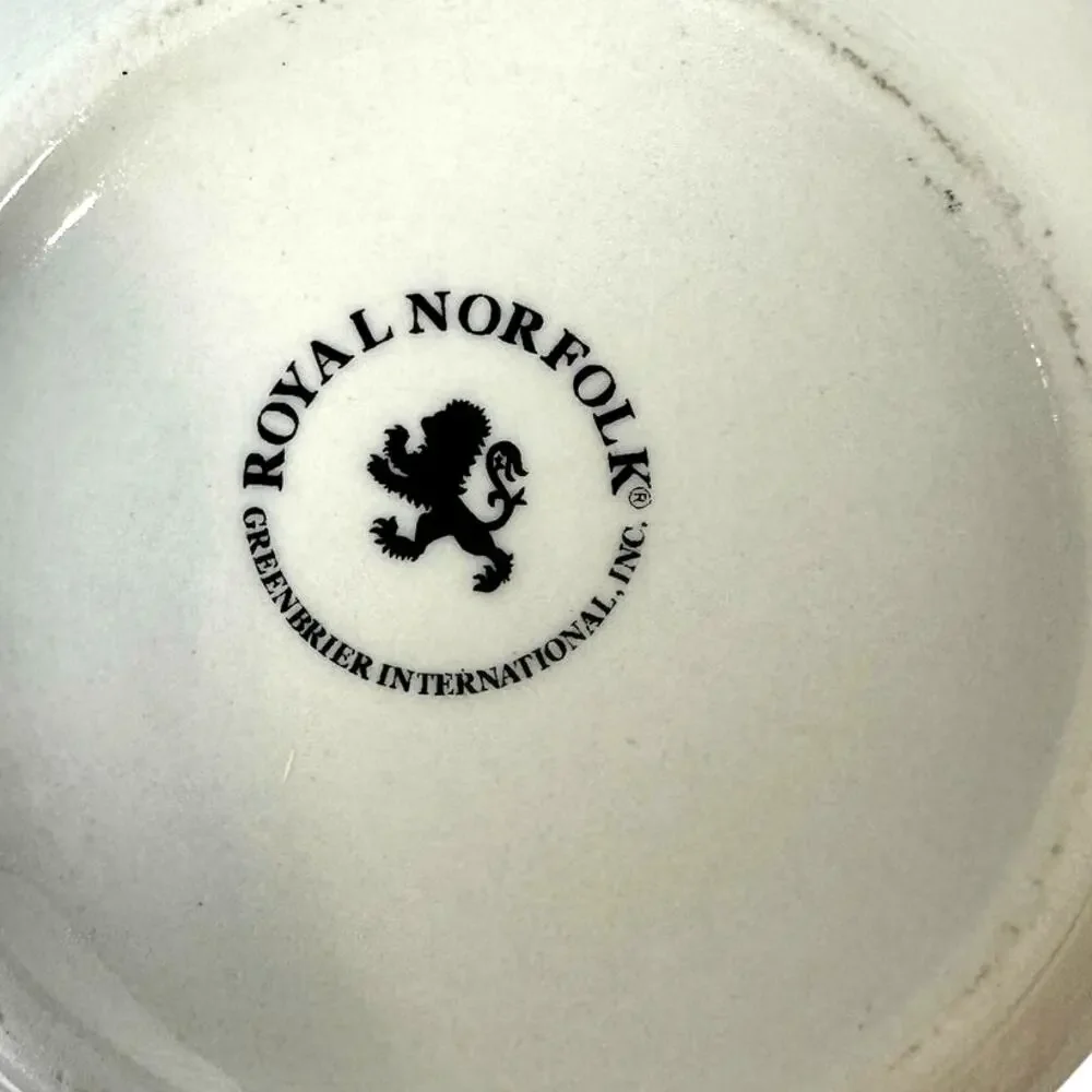 Royal Norfolk Stoneware Red Snowflake 5.5